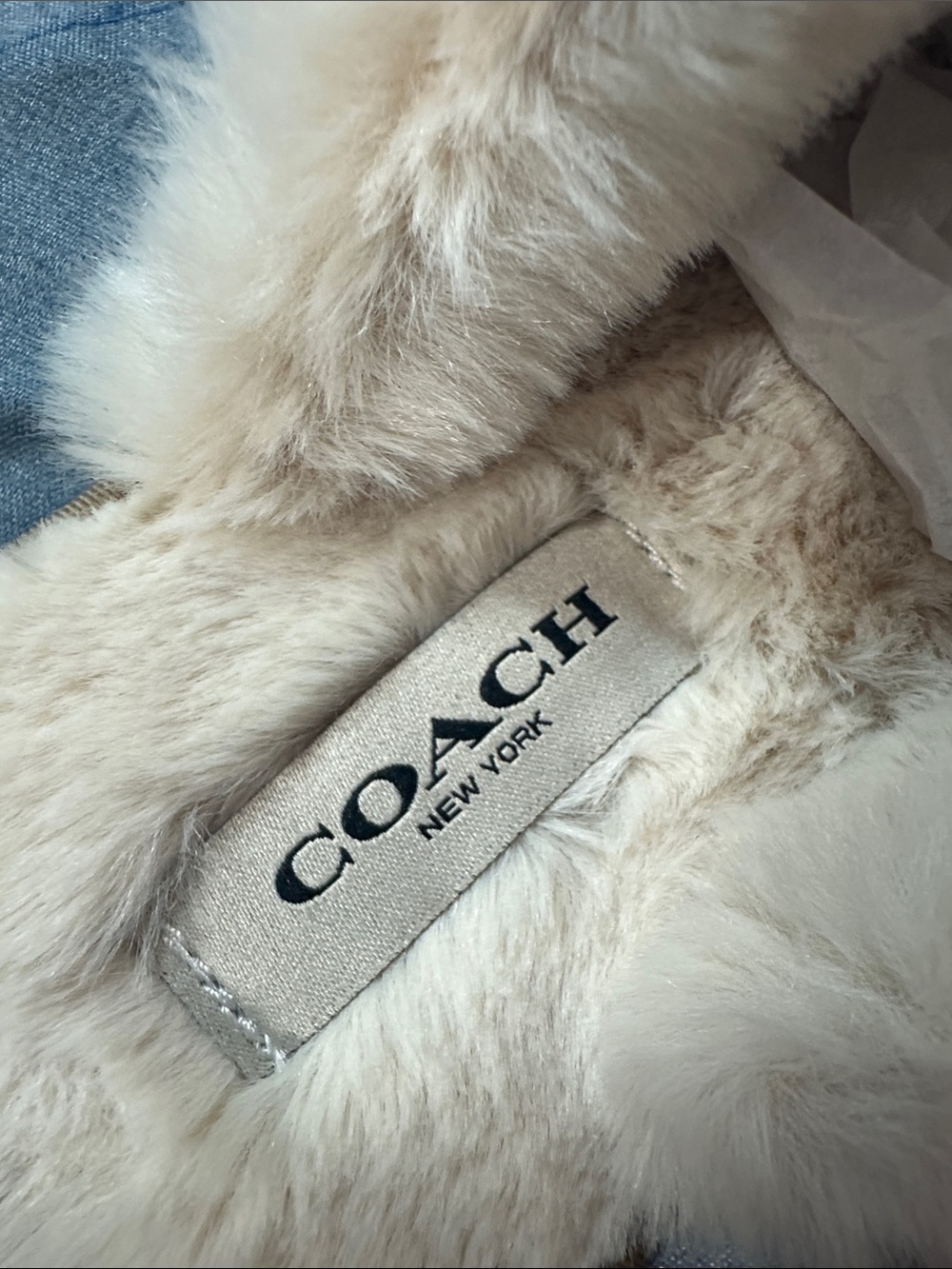 NWOT Coach Ziva Tan Signature Logo Slippers w/Cream Faux-Fur Trim Sz 7 - Picture 9 of 12